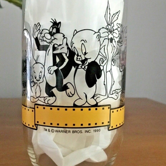 Vintage 1990 "Happy Birthday Bugs" 50th Anniversary Collectors Glass Warner Bros - Picture 3 of 6